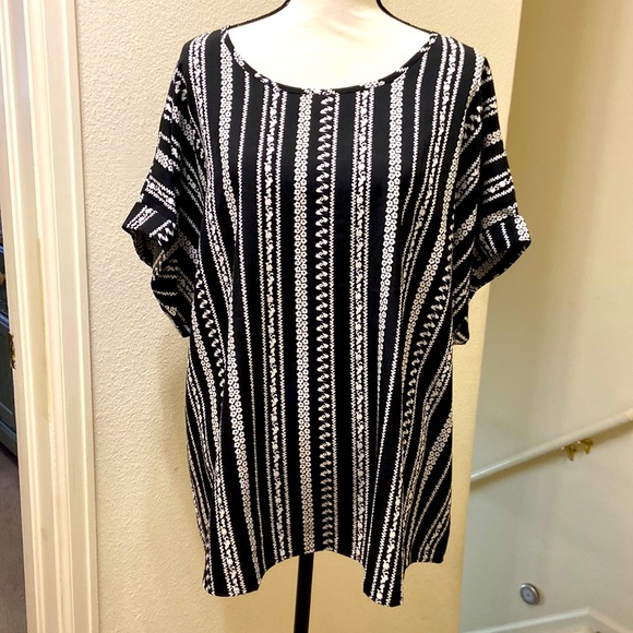 SHEIN Emery Rose Women’s Plus Size Tunic - Picture 1 of 11